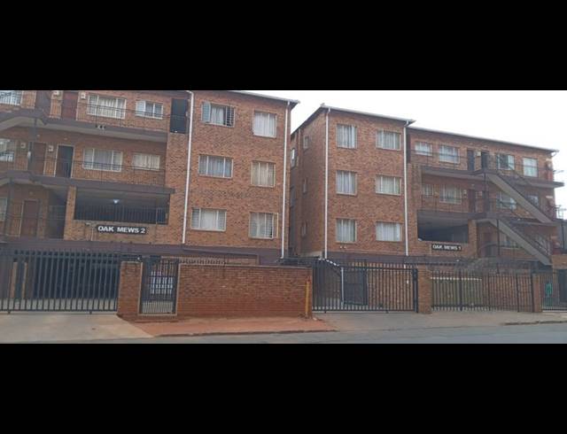 2 BEDROOM APARTMENT FOR SALE IN KEMPTON PARK CENTRAL